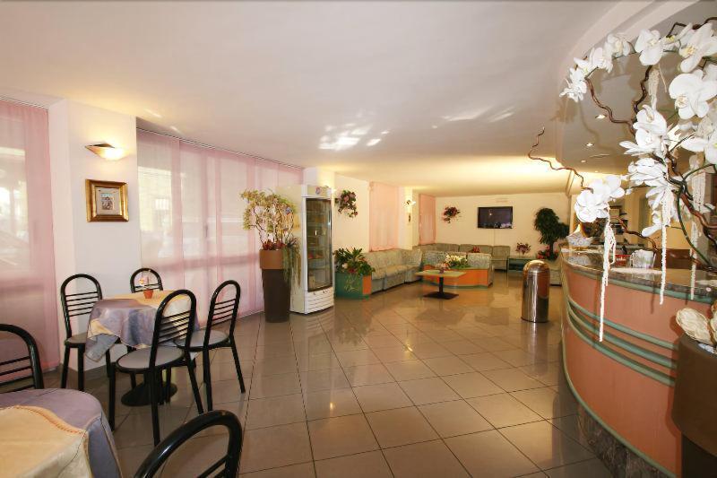 Hotel Oregon Rimini Eksteriør billede